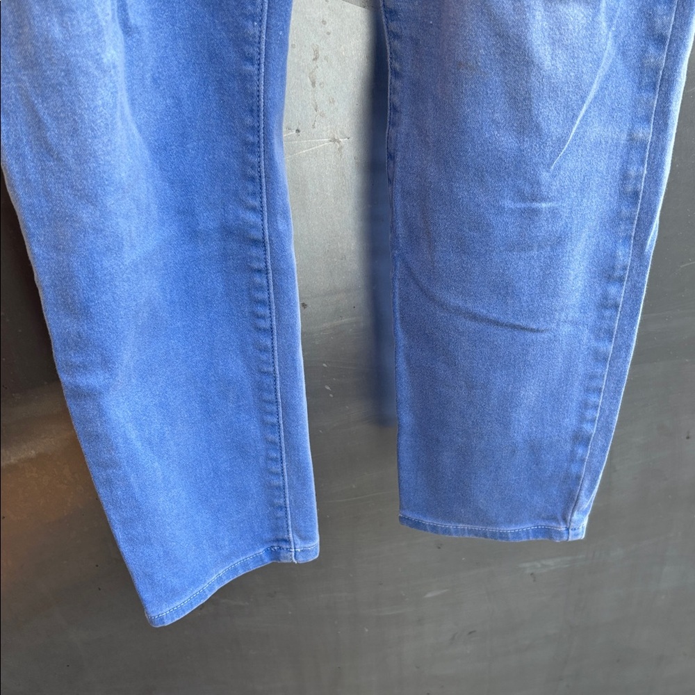 Michael Kors lt. blue, “Izzy cropped skinny jeans, size 10 - Picture 3 of 10